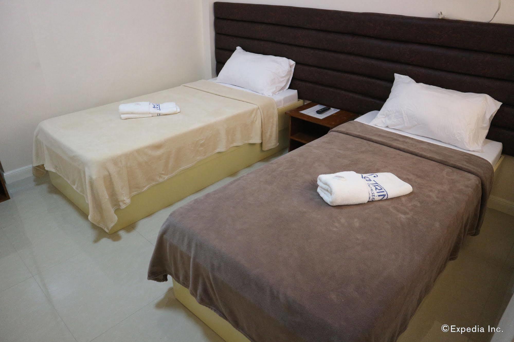 La Trinidad Pension House Kalibo Exteriör bild